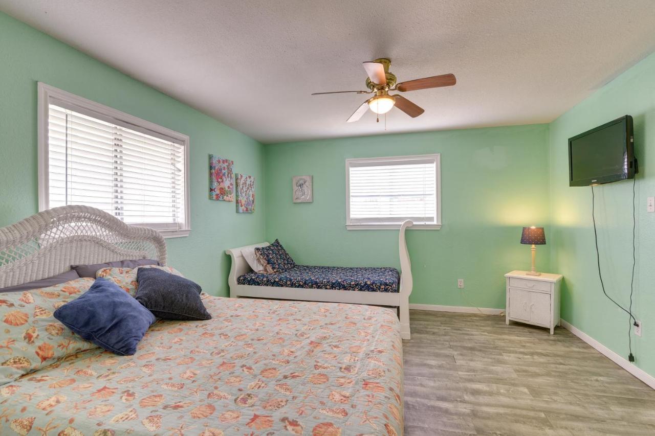 Surfside Beach Home With Deck 300 Feet To The Gulf! エクステリア 写真